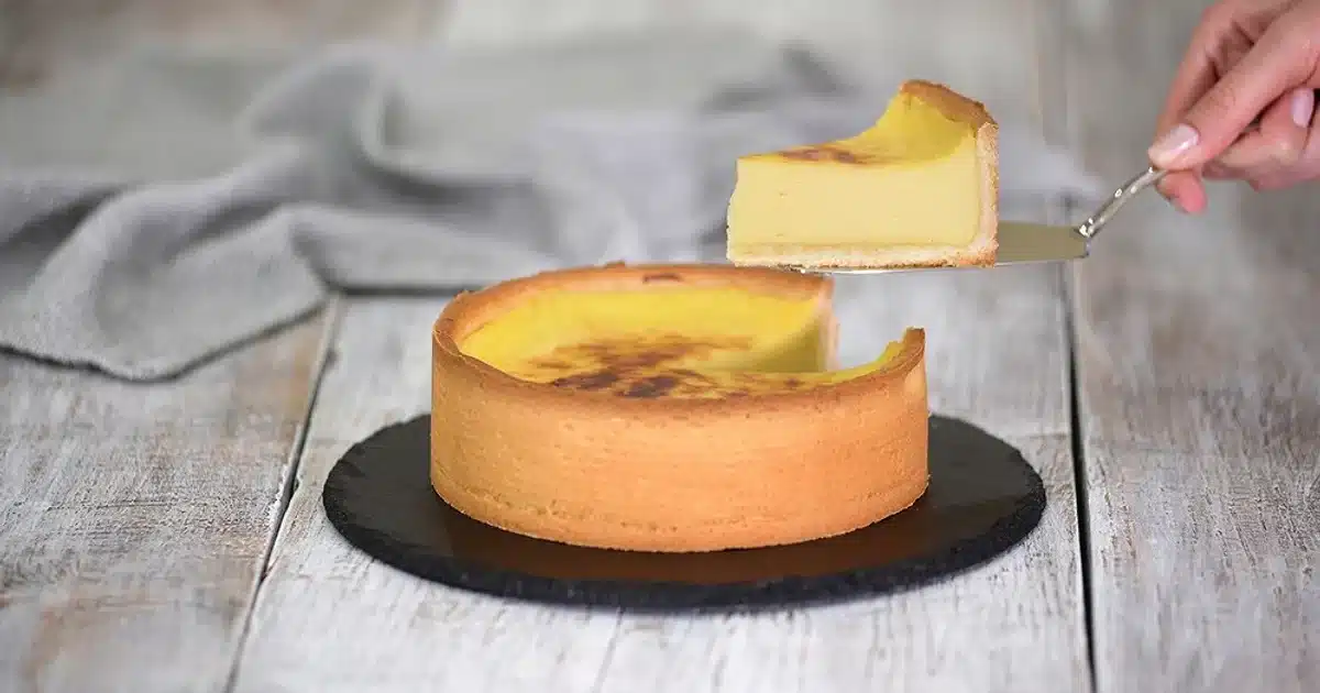 How to Make a Homemade Pastry Custard Tart Worthy of the Best Bakeries