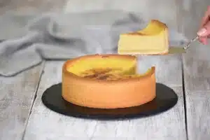 How to Make a Homemade Pastry Custard Tart Worthy of the Best Bakeries