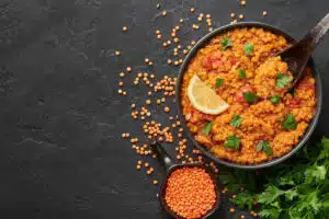 Red Lentil Curry with Coconut Milk: The Easy and Quick Vegan Recipe for a Flavorful Dinner