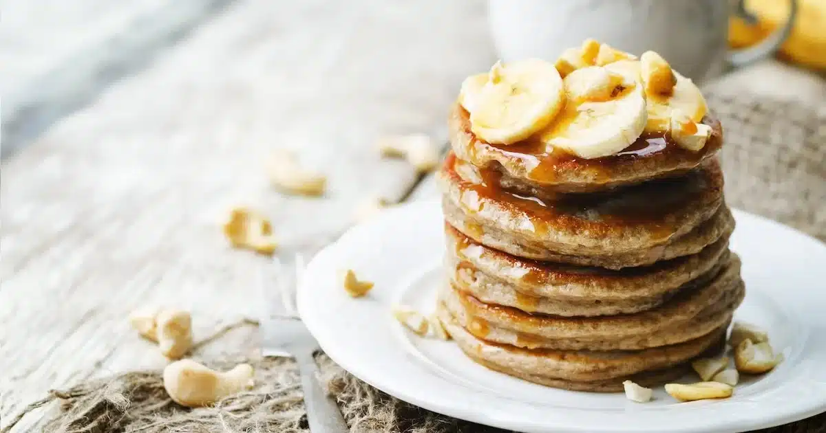 Soft Banana Pancakes with No Added Sugar: The Healthy Recipe Ready in Less Than 10 Minutes