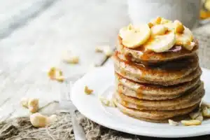 Soft Banana Pancakes with No Added Sugar: The Healthy Recipe Ready in Less Than 10 Minutes