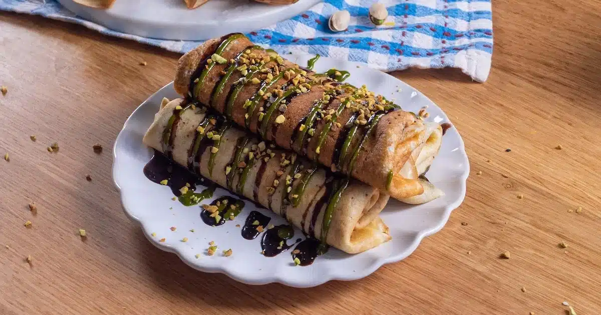 You're Going to Crave Dubai-Style Crepes with Chocolate and Pistachio!